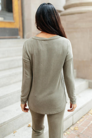 Essential Lounge Top in Mineral Wash Olive - Crazy Daisy Boutique