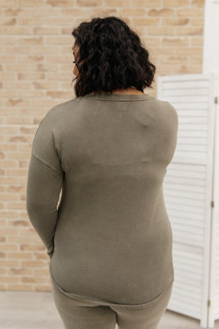 Essential Lounge Top in Mineral Wash Olive - Crazy Daisy Boutique