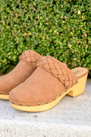 Taylor Braided Clogs In Brown - Crazy Daisy Boutique