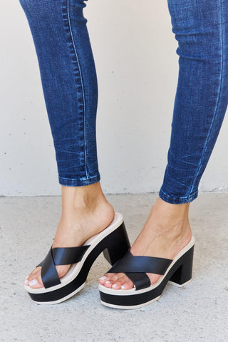 Weeboo Cherish The Moments Contrast Platform Sandals in Black - Crazy Daisy Boutique